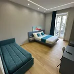 Hotiday Astoria Неаполь